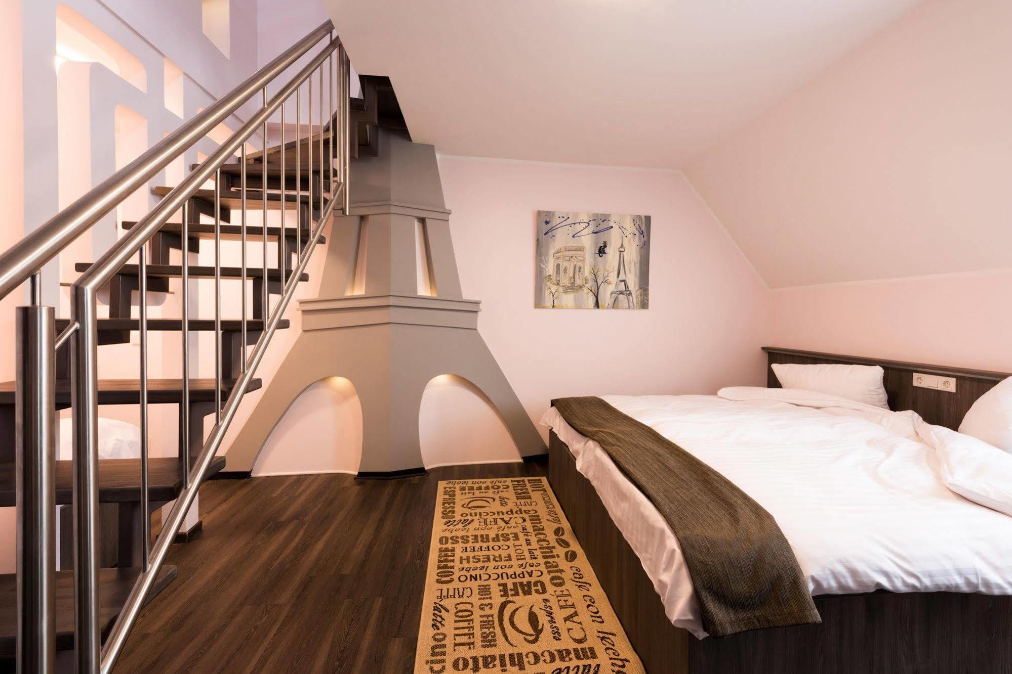 Buergerhofhotel Kolonia Zewnętrze zdjęcie