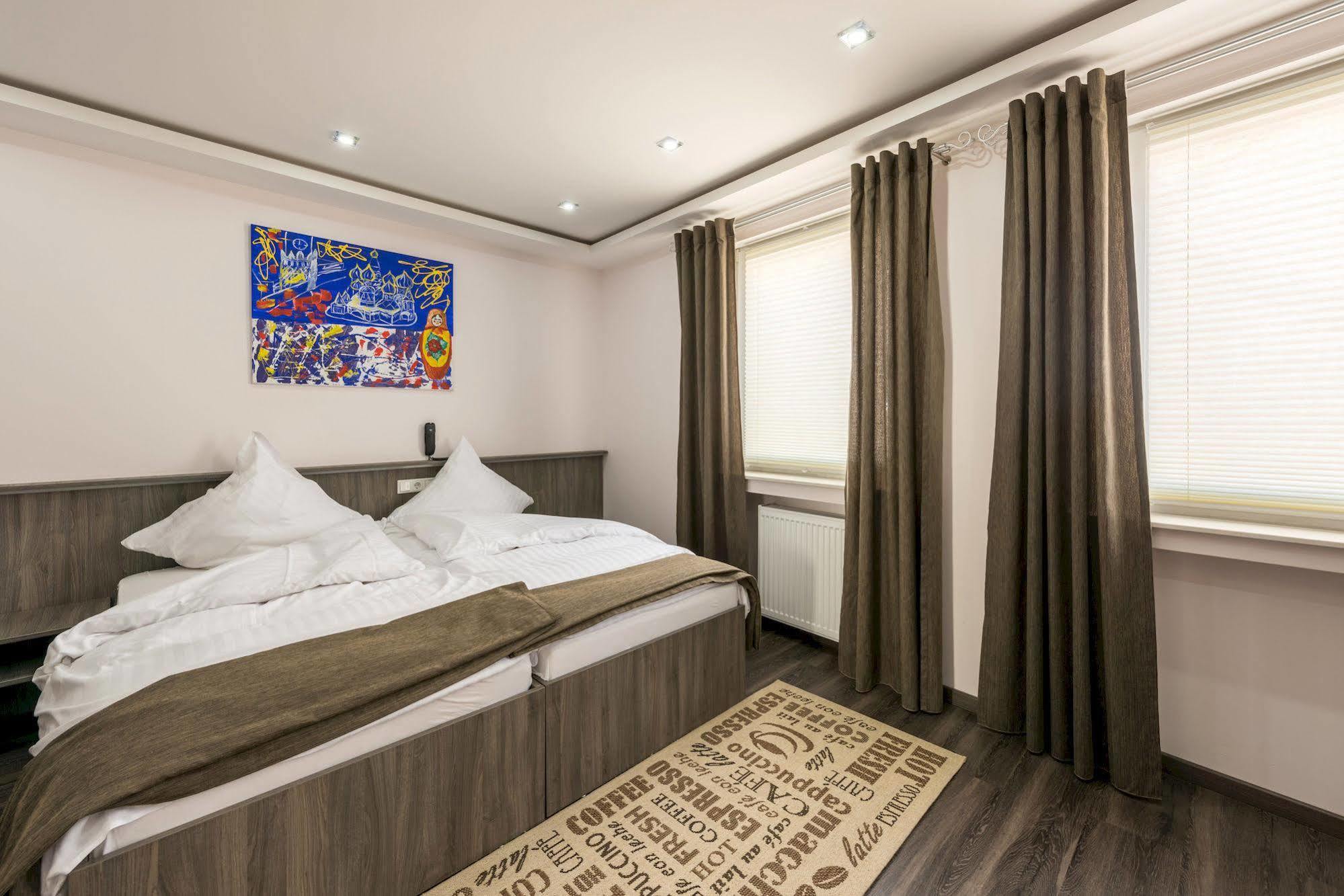Buergerhofhotel Kolonia Zewnętrze zdjęcie