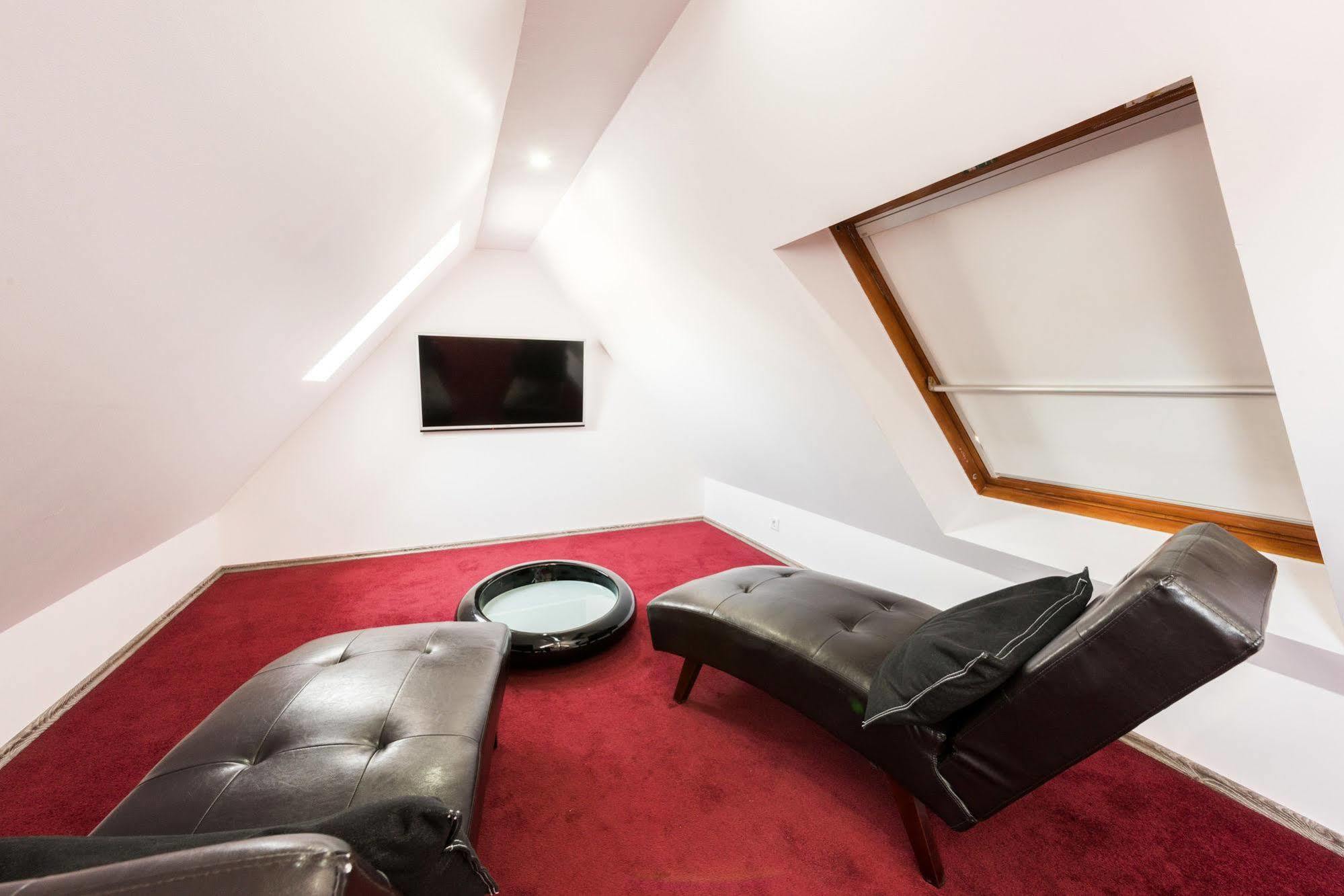 Buergerhofhotel Kolonia Zewnętrze zdjęcie