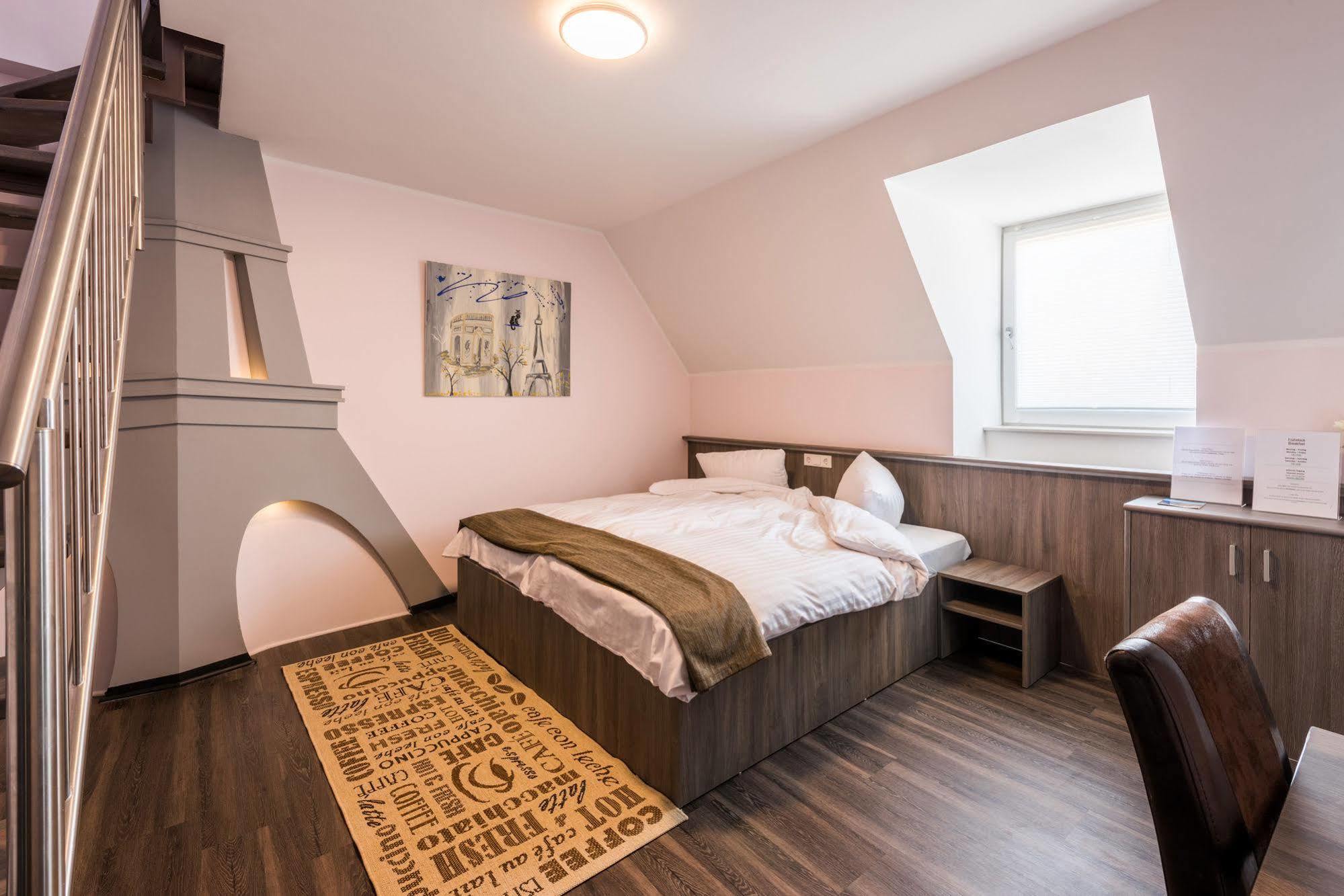 Buergerhofhotel Kolonia Zewnętrze zdjęcie