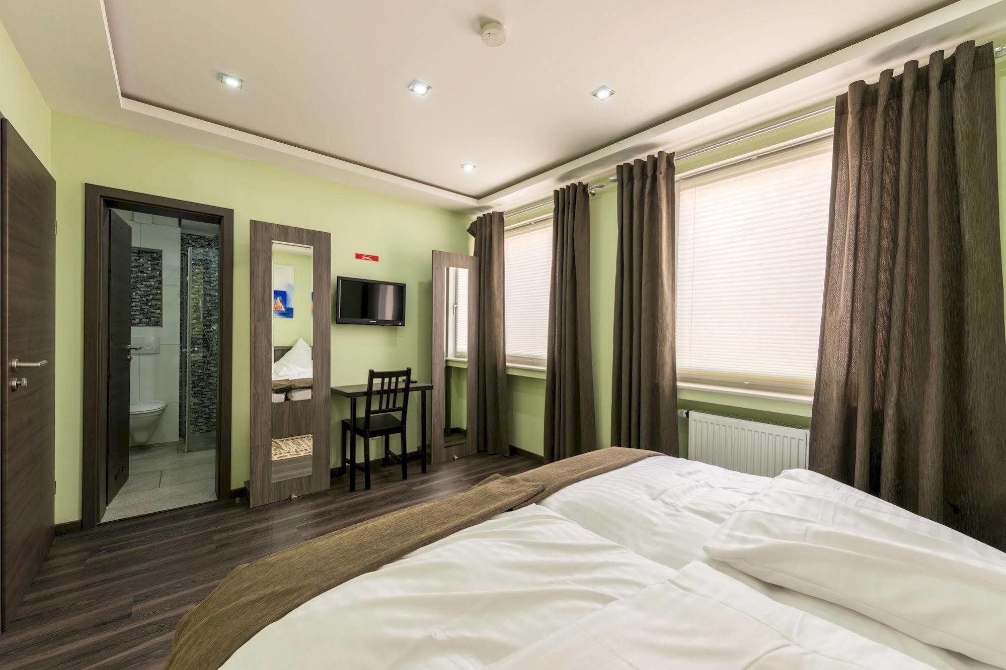 Buergerhofhotel Kolonia Zewnętrze zdjęcie